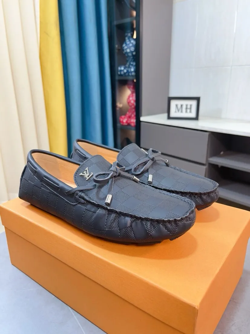 Men's men's shoes💰400🌹🌹[LV Louis Vuitton] New men's beanie shoes💝💝.. Top-grade imported cowhide embossed➕Comfortable leather lining. It is extremely skin-friendly and comfortable, feels very delicate, and the shape is very correct! Perfectly reflects the three-dimensional sense, code number: 38-44